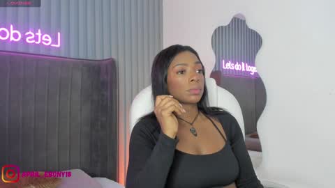 Snapshot of april_ebony18_ chatting on February 7, 2025, 10:40 am April online show from February 7, 2025, 10:40 am