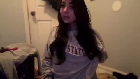 Snapshot of aprilanna chatting on December 9, 2024, 5:18 am AnnaApril420 online show from December 9, 2024, 5:18 am