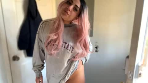 Snapshot of aprilanna chatting on January 6, 2025, 9:00 pm AnnaApril420 online show from January 6, 2025, 9:00 pm