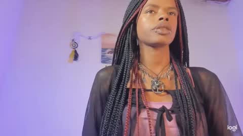 Snapshot of aprillebony chatting on October 14, 2025, 10:43 pm APRIL online show from October 14, 2025, 10:43 pm