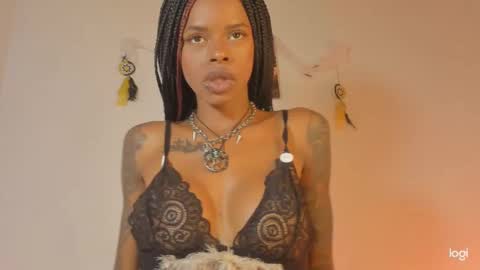 Snapshot of aprillebony chatting on October 20, 2025, 10:43 pm APRIL online show from October 20, 2025, 10:43 pm