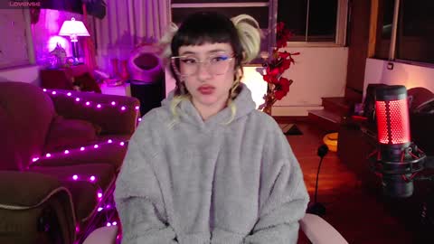 Snapshot of aquamarinebubble chatting on December 4, 2024, 4:10 am Zam independent model online show from December 4, 2024, 4:10 am