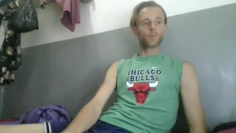 Snapshot of aquilesmade chatting on November 6, 2025, 5:47 pm Aquilesmade online show from November 6, 2025, 5:47 pm