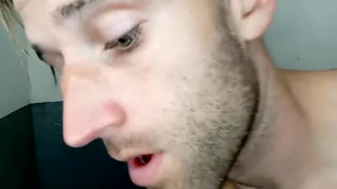 Snapshot of aquilesmade chatting on November 10, 2025, 5:12 pm Aquilesmade online show from November 10, 2025, 5:12 pm