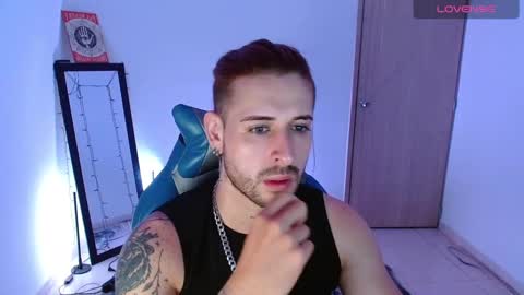 Snapshot of ares_blue chatting on February 19, 2025, 11:06 am ares blue online show from February 19, 2025, 11:06 am