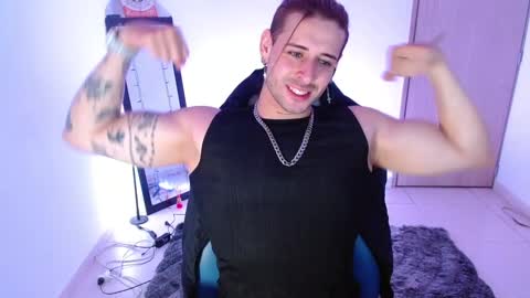 Snapshot of ares_blue chatting on March 3, 2025, 11:11 am ares blue online show from March 3, 2025, 11:11 am