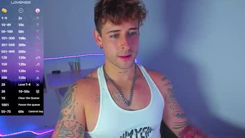 Snapshot of ares_blue chatting on October 29, 2025, 7:26 pm ares blue online show from October 29, 2025, 7:26 pm