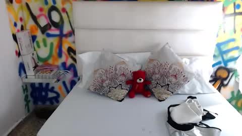 Snapshot of aria_martiin chatting on February 1, 2025, 11:32 am aria online show from February 1, 2025, 11:32 am