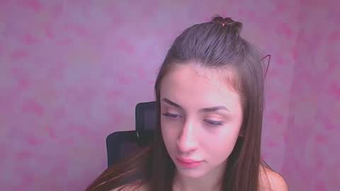 Ariana online show from September 18, 2025, 5:20 am