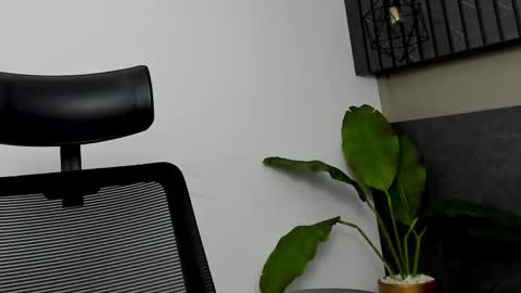 ariasaadeh online show from September 11, 2025, 12:05 pm