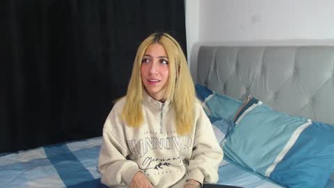 Snapshot of aribunnie chatting on January 27, 2025, 8:07 am Ari Bunnie  online show from January 27, 2025, 8:07 am