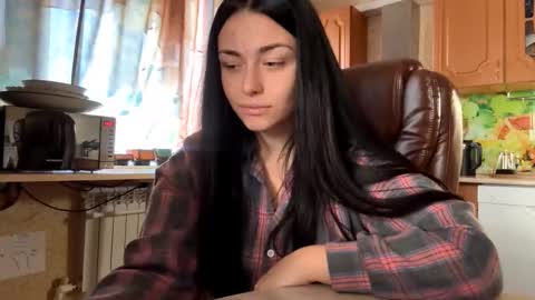 Snapshot of aricavanetta chatting on October 27, 2025, 11:41 pm Nicol online show from October 27, 2025, 11:41 pm