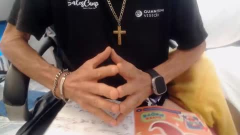 armaduradeacero online show from February 2, 2025, 2:56 pm