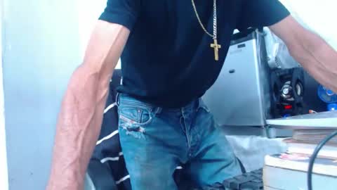 armaduradeacero online show from October 18, 2025, 8:04 am