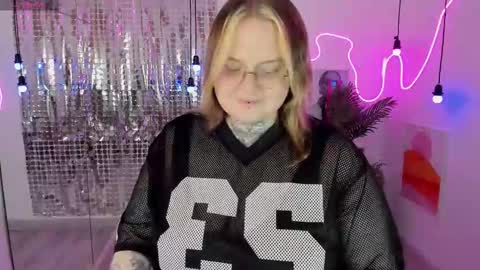 Snapshot of arya__addams chatting on November 12, 2025, 2:28 pm Arya online show from November 12, 2025, 2:28 pm