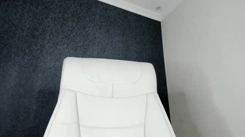 Snapshot of asami_san chatting on January 19, 2025, 10:39 am Asami online show from January 19, 2025, 10:39 am