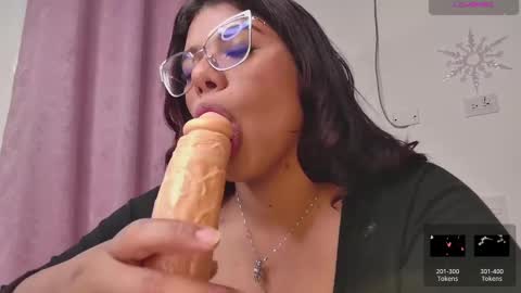 Snapshot of ashleyy18__ chatting on February 9, 2025, 12:41 pm Ashleyy18   online show from February 9, 2025, 12:41 pm