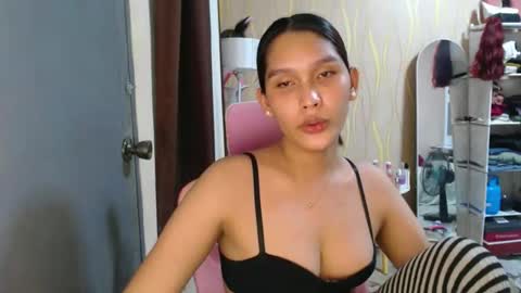 Snapshot of asian_glamm chatting on October 12, 2025, 5:23 pm ANITA online show from October 12, 2025, 5:23 pm