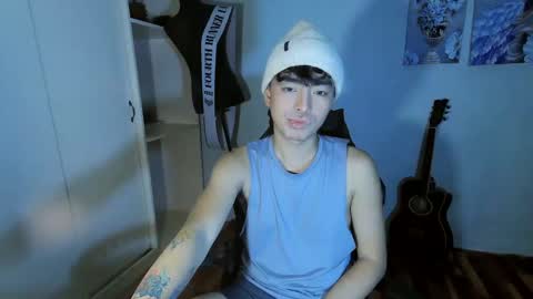 Snapshot of asiancummer_bry69 chatting on December 31, 2024, 8:37 am Bry online show from December 31, 2024, 8:37 am