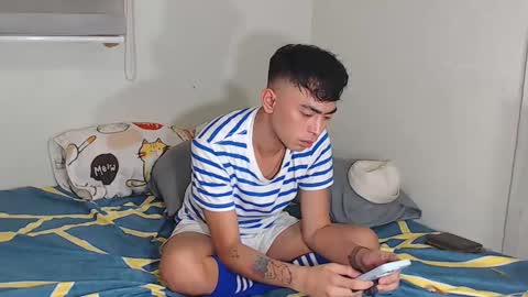 Snapshot of asiancummer_bry69 chatting on February 11, 2025, 1:20 am Bry online show from February 11, 2025, 1:20 am