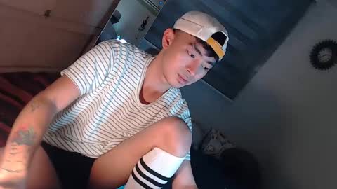 Snapshot of asiancummer_bry69 chatting on February 26, 2025, 3:21 am Bry online show from February 26, 2025, 3:21 am