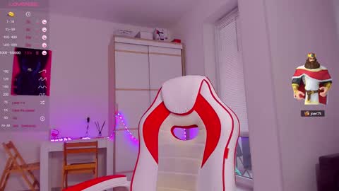 Snapshot of askcaroline chatting on December 23, 2024, 10:53 am Caroline online show from December 23, 2024, 10:53 am