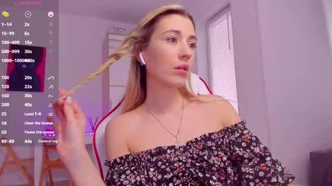 Snapshot of askcaroline chatting on March 2, 2025, 11:18 am Caroline online show from March 2, 2025, 11:18 am