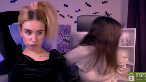 Snapshot of asol_muah chatting on December 19, 2024, 12:02 am Asol online show from December 19, 2024, 12:02 am