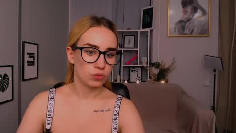 Snapshot of asol_muah chatting on December 24, 2024, 9:11 pm Asol online show from December 24, 2024, 9:11 pm