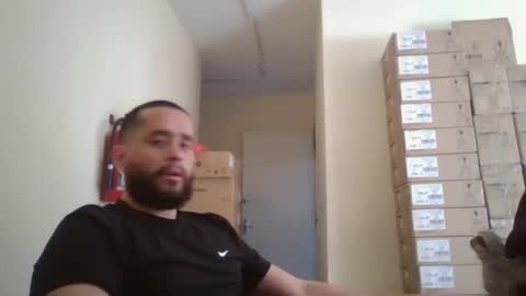 Snapshot of astro_boy_01 chatting on November 1, 2025, 2:52 pm astro_boy_01 online show from November 1, 2025, 2:52 pm