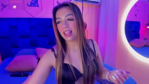 Snapshot of atenea_cute21 chatting on March 6, 2025, 4:19 am Athenea online show from March 6, 2025, 4:19 am