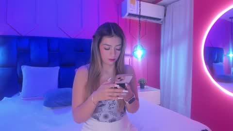 Snapshot of atenea_cute21 chatting on September 9, 2025, 3:28 am Athenea online show from September 9, 2025, 3:28 am
