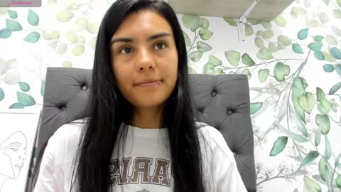 Snapshot of atilana_diaz chatting on January 15, 2025, 3:18 pm Atilana Diaz online show from January 15, 2025, 3:18 pm