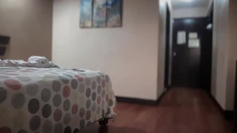 Snapshot of atizamen chatting on December 6, 2024, 11:03 pm atizamen online show from December 6, 2024, 11:03 pm