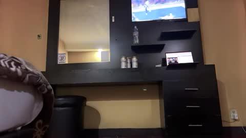 Snapshot of atizamen chatting on December 15, 2024, 6:29 am atizamen online show from December 15, 2024, 6:29 am