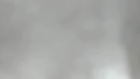 Snapshot of aura_love69 chatting on December 19, 2024, 7:07 am Monii Yi online show from December 19, 2024, 7:07 am