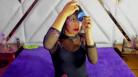 Snapshot of aura_love69 chatting on March 2, 2025, 1:58 am Monii Yi online show from March 2, 2025, 1:58 am