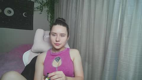 Snapshot of aurora_worker chatting on September 14, 2025, 12:43 am Aurora online show from September 14, 2025, 12:43 am