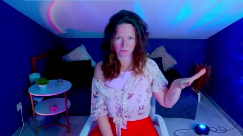 Snapshot of auroraborealis__ chatting on September 30, 2025, 6:40 am auroraborealis__ online show from September 30, 2025, 6:40 am