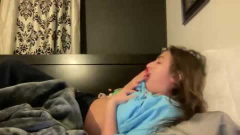 Snapshot of avamonroexo chatting on December 21, 2024, 3:47 am Ava Monroe online show from December 21, 2024, 3:47 am