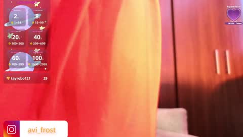 Snapshot of avi_frost chatting on February 5, 2025, 6:35 am Saraaaa independent model 3 online show from February 5, 2025, 6:35 am