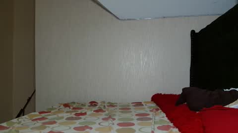 Snapshot of avian_talya chatting on November 2, 2025, 8:44 pm Avian online show from November 2, 2025, 8:44 pm