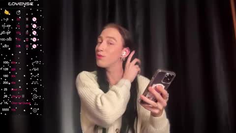 Snapshot of avril_pearly_ chatting on December 1, 2024, 10:21 pm avril_pearly_ online show from December 1, 2024, 10:21 pm