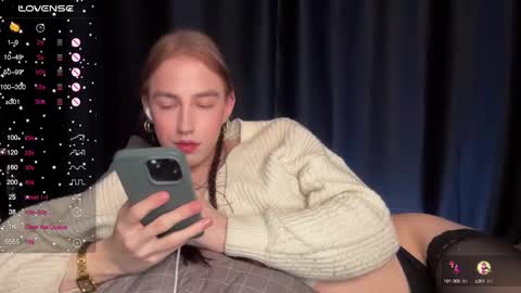 Snapshot of avril_pearly_ chatting on January 17, 2025, 10:56 pm avril_pearly_ online show from January 17, 2025, 10:56 pm