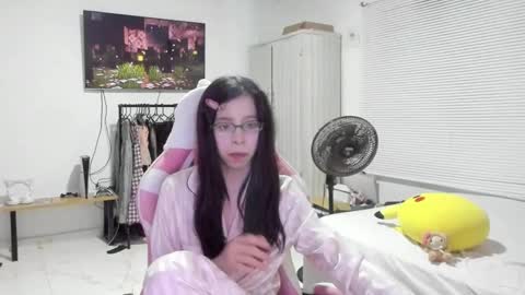 Snapshot of awa_katy chatting on February 6, 2025, 2:44 am katy online show from February 6, 2025, 2:44 am