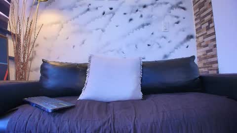 Snapshot of axel_moon_s chatting on September 17, 2025, 8:10 pm Axel Moon online show from September 17, 2025, 8:10 pm