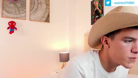 Snapshot of axel_sliim chatting on October 12, 2025, 3:27 am axel slim online show from October 12, 2025, 3:27 am