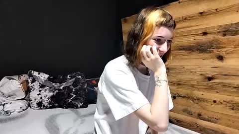 Snapshot of ayannapoellinetz chatting on October 6, 2025, 4:32 am Eva online show from October 6, 2025, 4:32 am