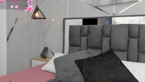 Snapshot of ayla_martinez chatting on January 26, 2025, 1:41 am Ayla online show from January 26, 2025, 1:41 am