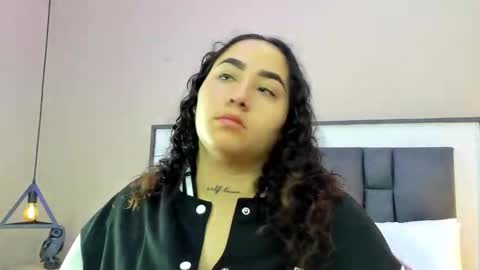 Snapshot of ayla_martinez chatting on September 17, 2025, 2:13 am Ayla online show from September 17, 2025, 2:13 am